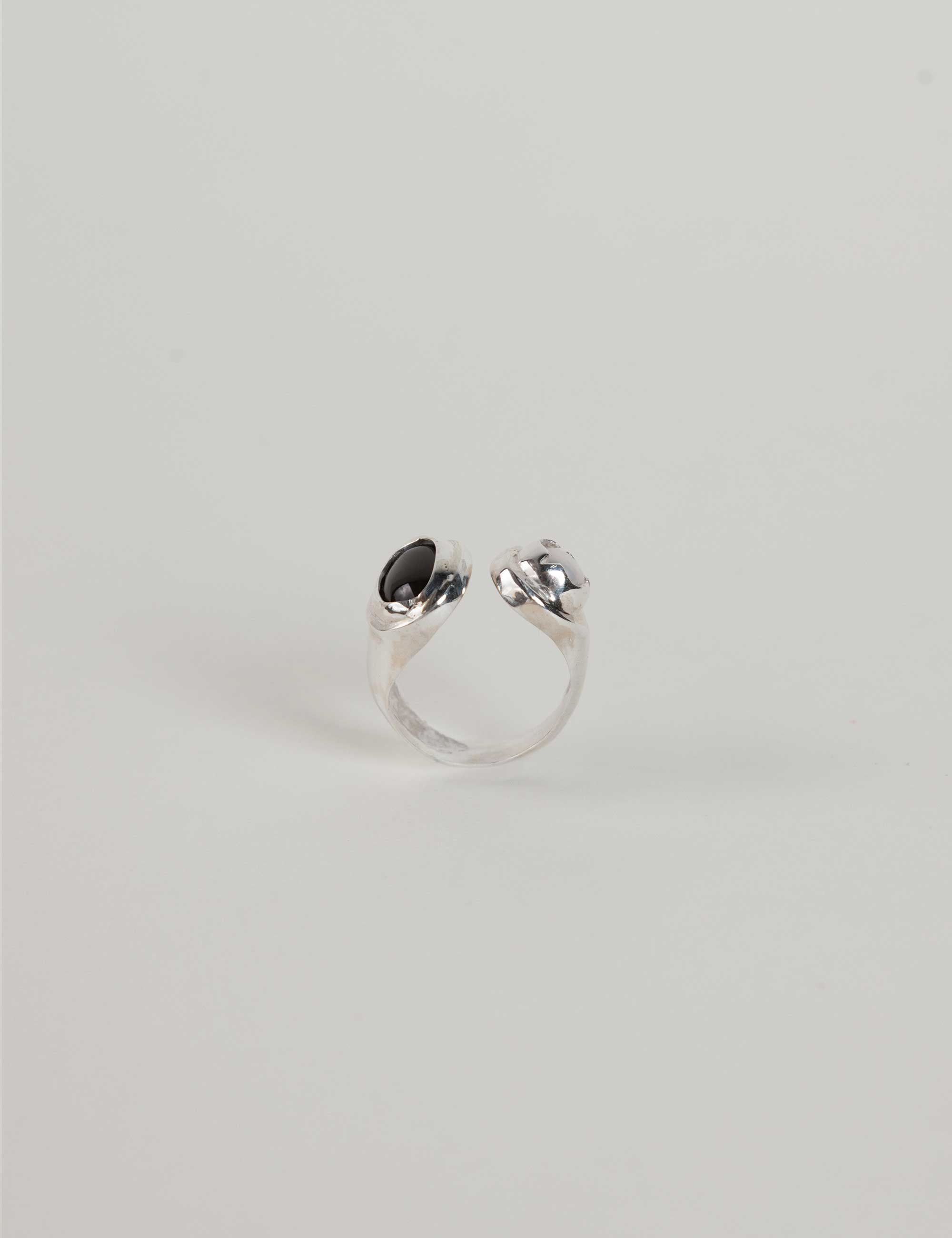 Anillo Lado Revés Ónix