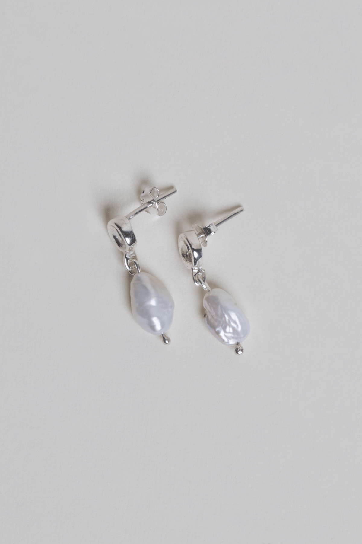 Aretes Rollitos Mini Perla